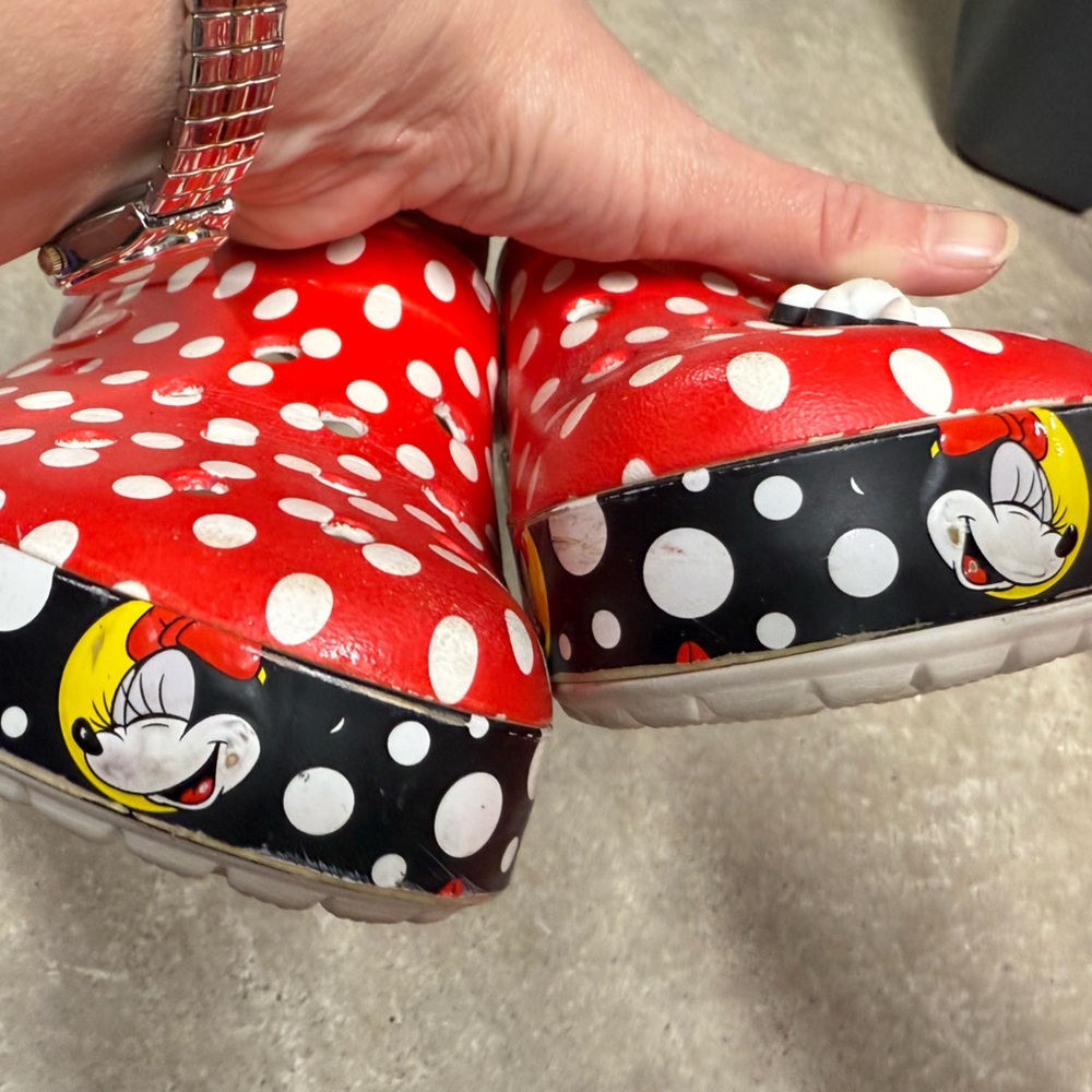 Minnie Mouse crocs - Picture 5 of 5